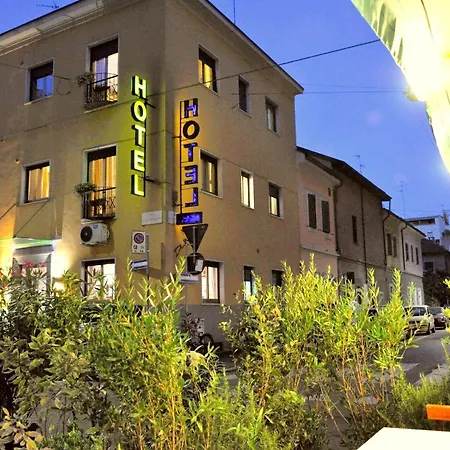 Szálloda Dover 2*