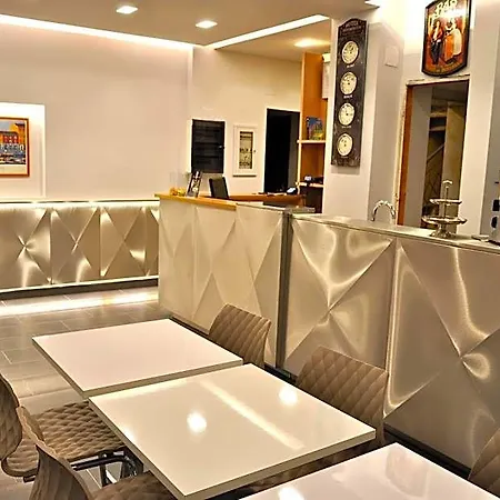 Hotel Dover