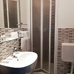 Hotel Dover 2*